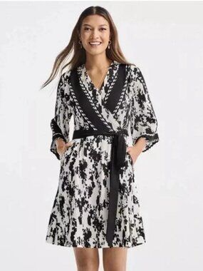 NWOT Small CAbi X-Factor Dress black and white